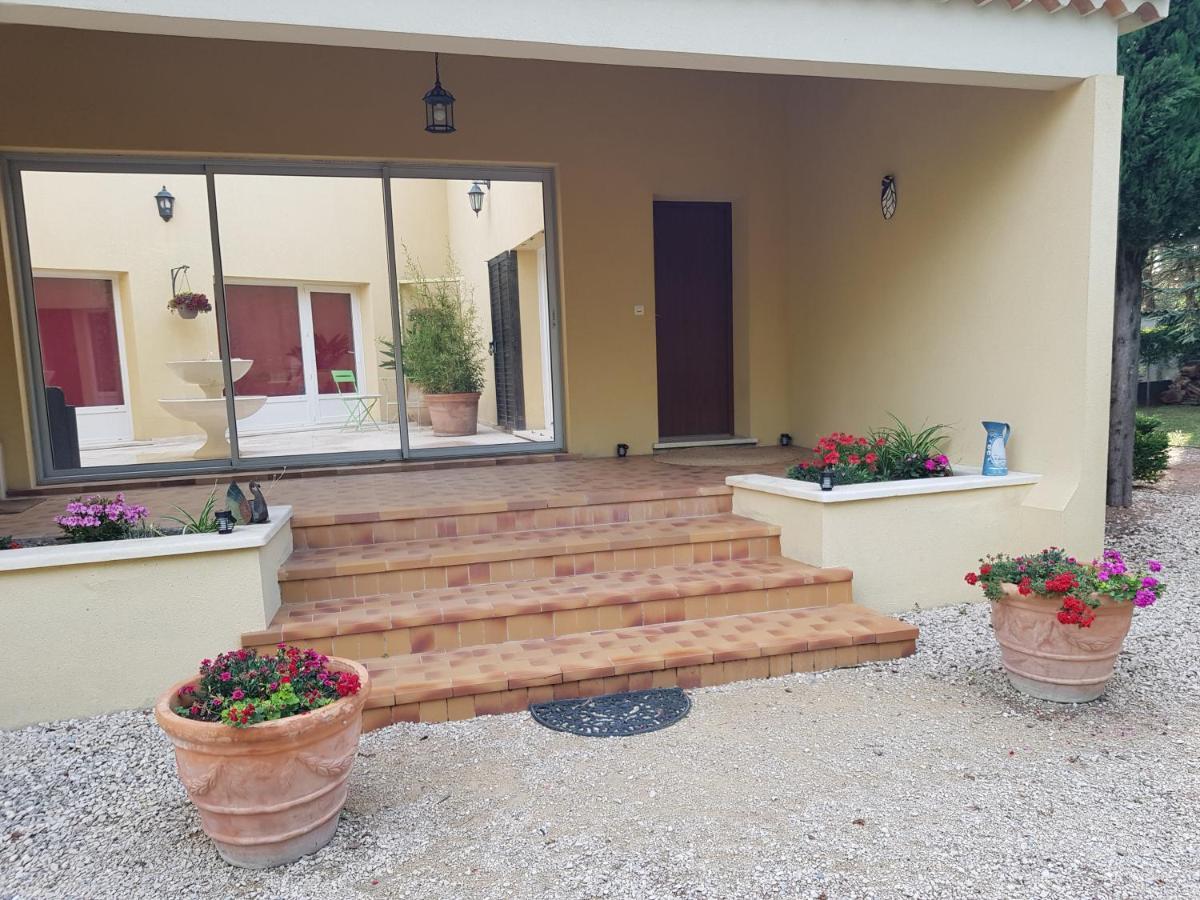 Le Patio Apartamento Sarrians Exterior foto